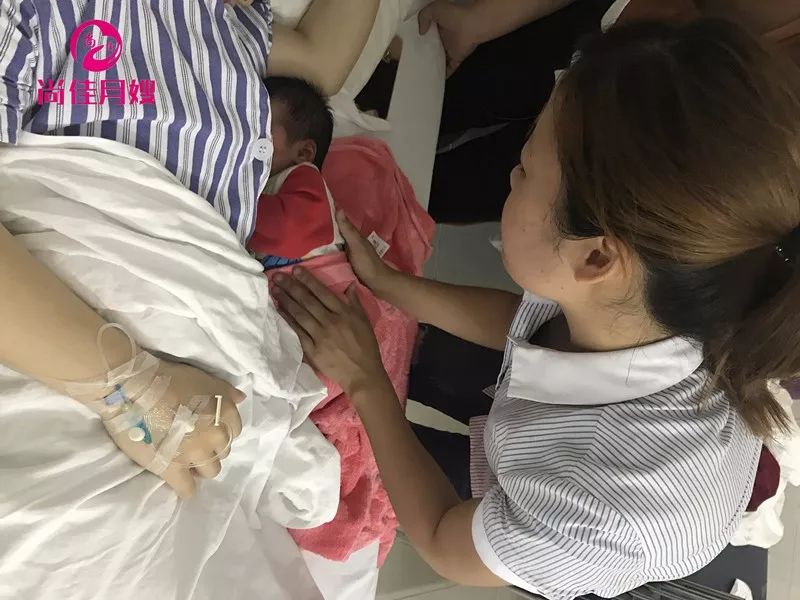 尚佳專業(yè)月嫂丨母乳丨吸奶器吸出來的奶量不能信！